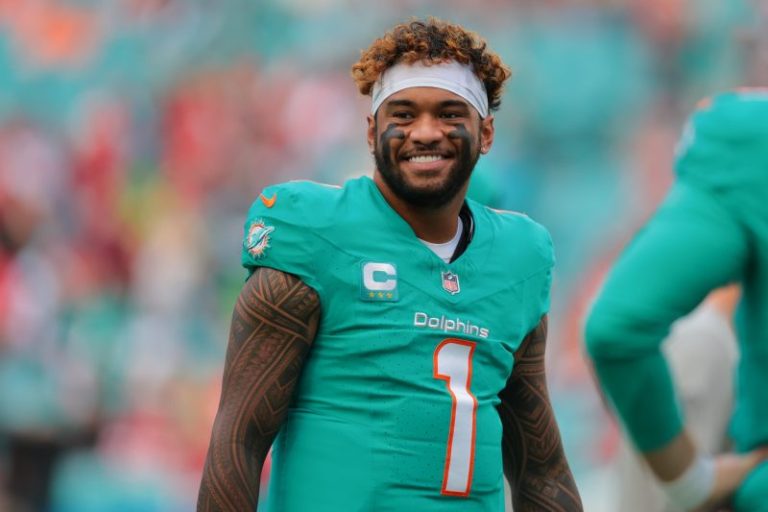 Is Tua Tagovailoa playing vs Browns on Sunday?