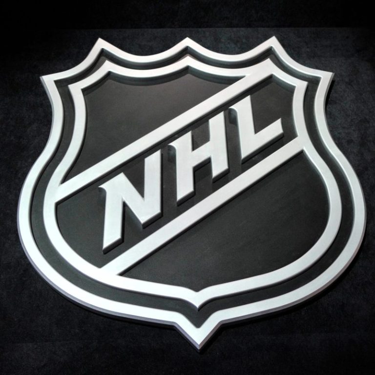 NHL news: Rookie hit while crossing street, will miss weeks