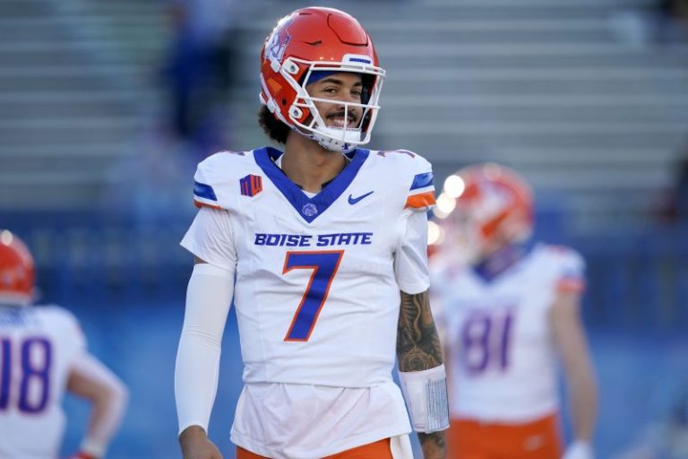 5-star QB Malachi Nelson signs to UTEP after stops at USC, Boise State