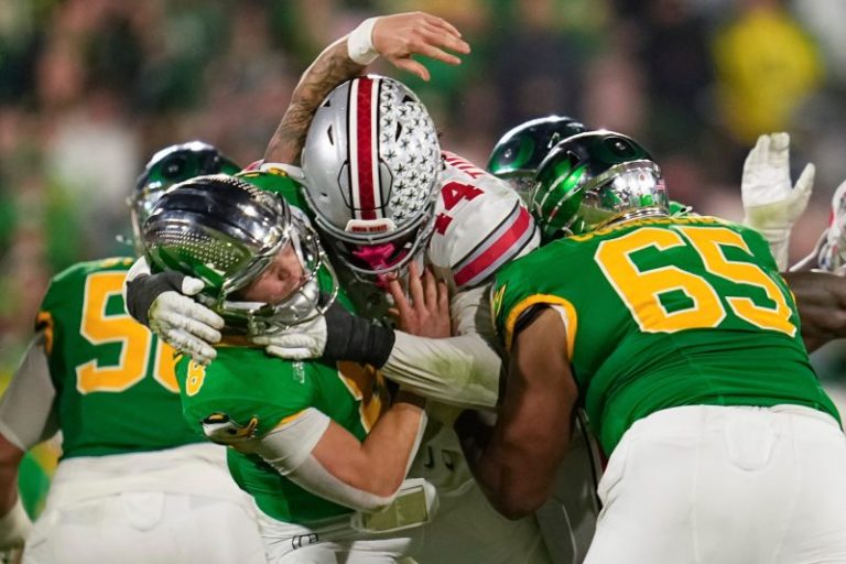 No. 1 Oregon demolished by Ohio State in Rose Bowl. What happened?