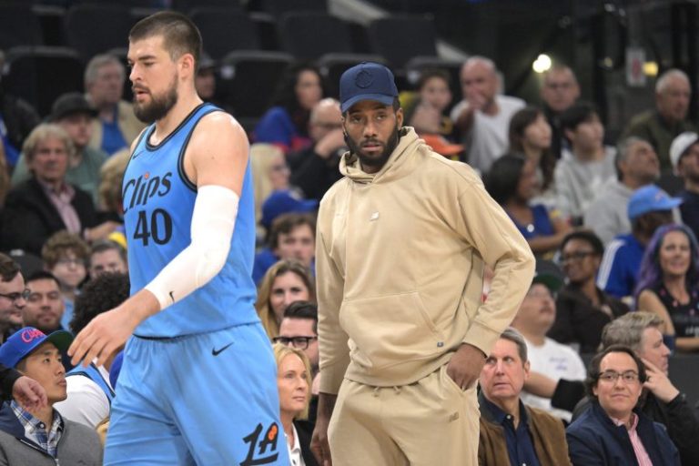 Clippers star Kawhi Leonard making season debut tonight