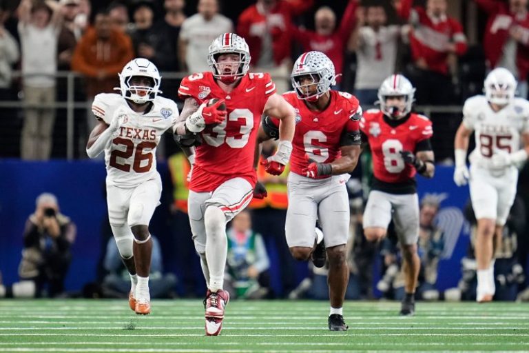 Watch: Jack Sawyer’s scoop-and-score TD lifts Ohio State over Texas