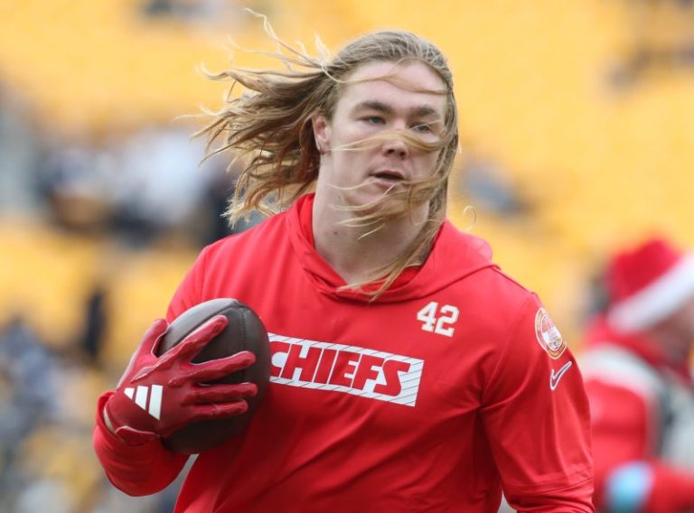 Pet alligator of Chiefs rookie fullback didn’t make Super Bowl trip