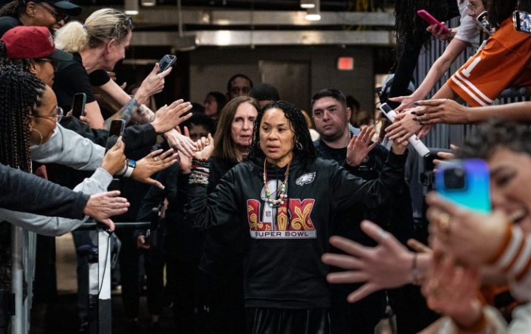 South Carolina’s Dawn Staley shows off Eagles fandom in Texas showdown