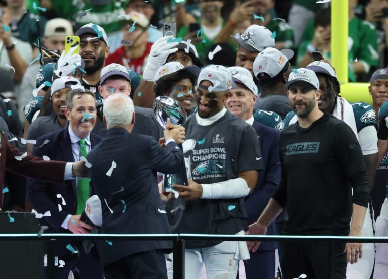 Philadelphia Eagles skipping White House visit, report says
