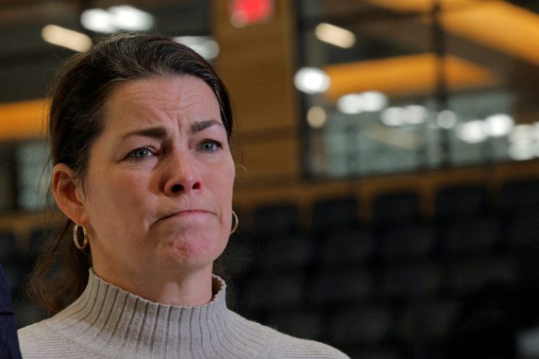Figure skating show for crash victims will feature Chen, Kerrigan, others