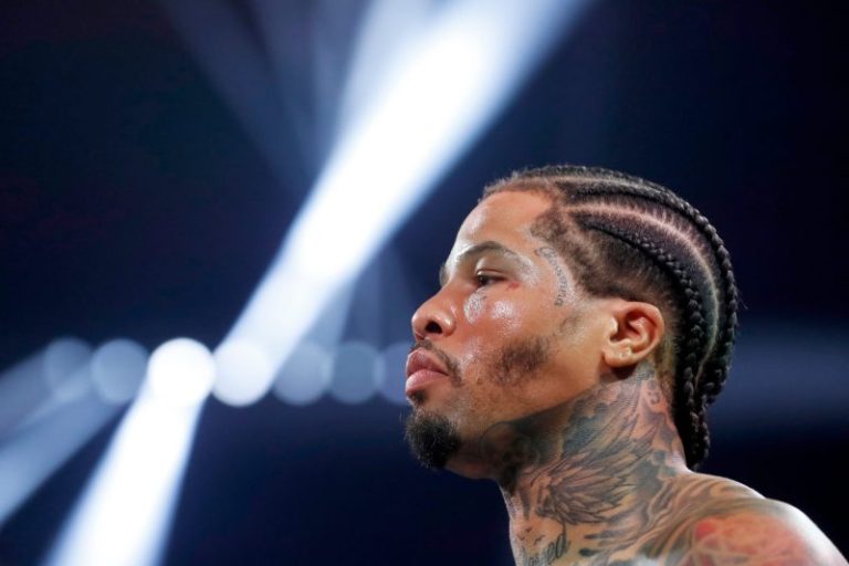 Davis vs. Roach live: Updates, highlights for fight card