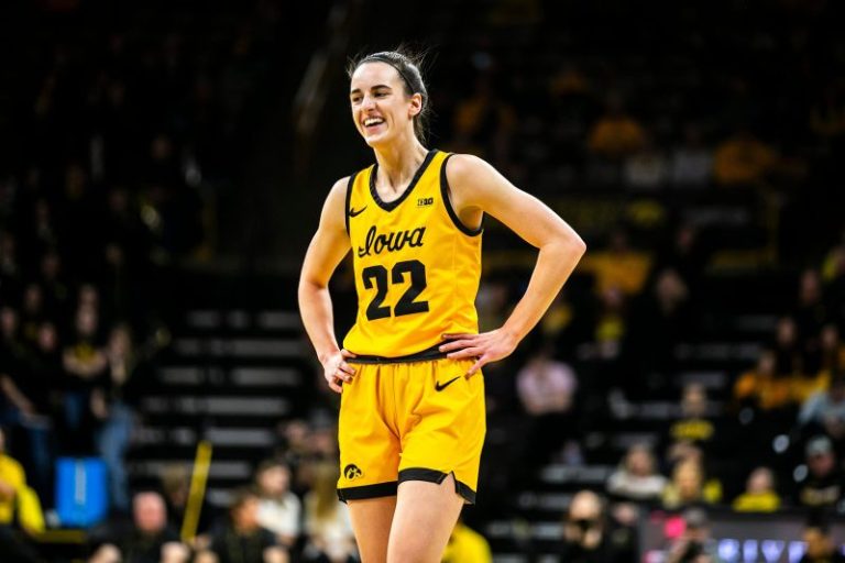Caitlin Clark sends message to JuJu Watkins after season-ending injury