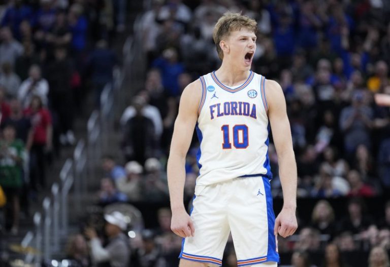 Florida beats Texas Tech behind crucial foul call
