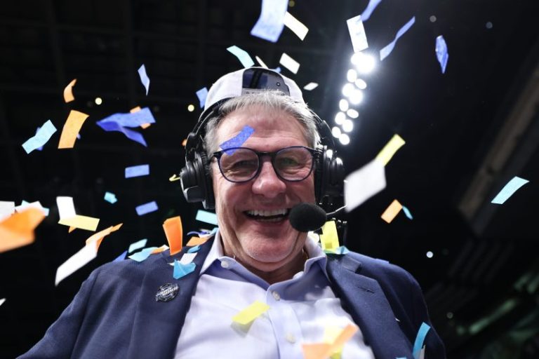 Geno Auriemma, laugh it up, because UConn as an ‘underdog’ is a joke