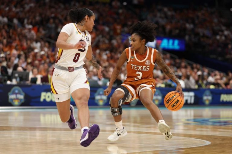 Joyce Edwards, South Carolina beats Texas in Final Four: Highlights