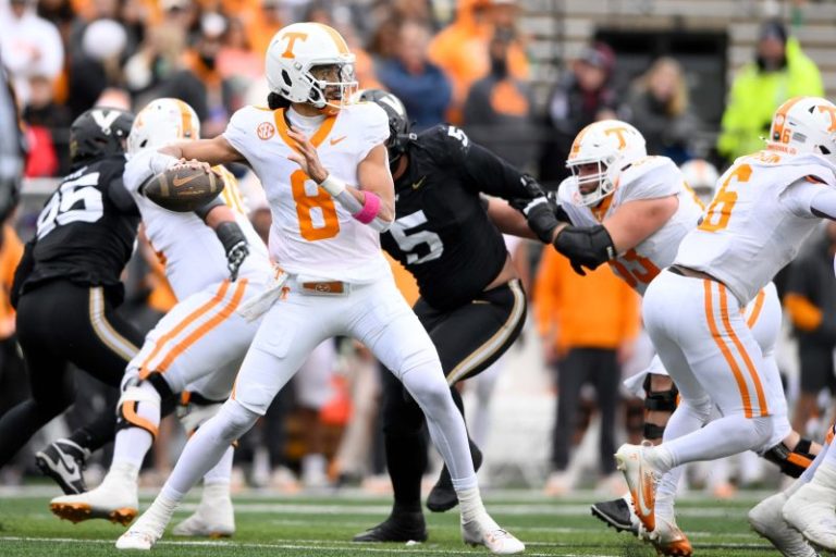 After falling out with Tennessee, Nico Iamaleava is heading to UCLA