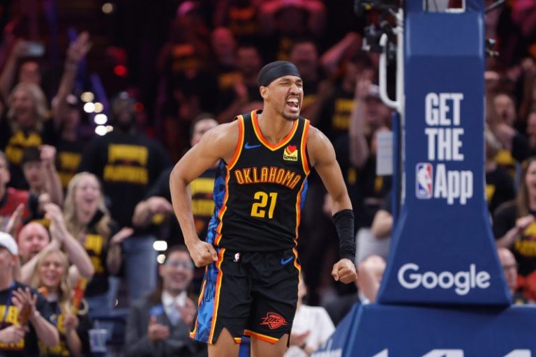 Winners and losers: Thunder ride record-setting half to blowout win