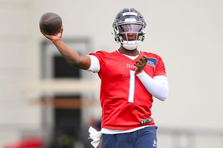 Titans QB Cam Ward already impressing teammates at rookie minicamp