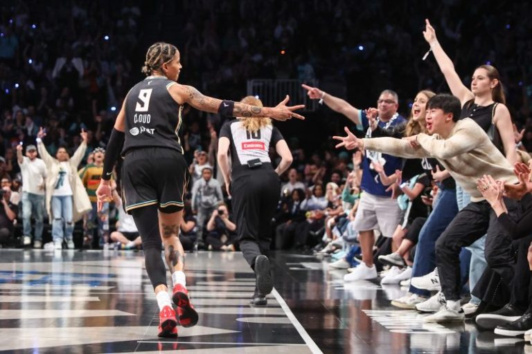 Aces vs. Liberty highlights: Stewart, Cloud star for NY in WNBA opener