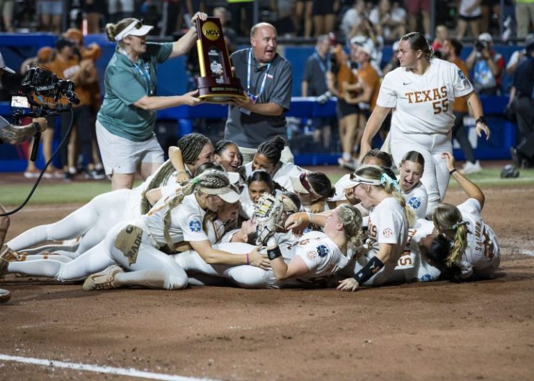 Texas wins first WCWS title in program history with dominant Game 3 win