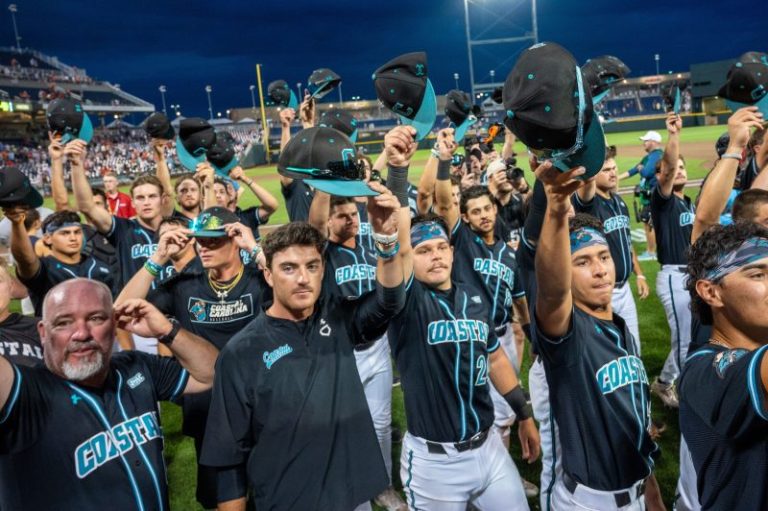 Who wins on Day 6? Predictions, picks for College World Series