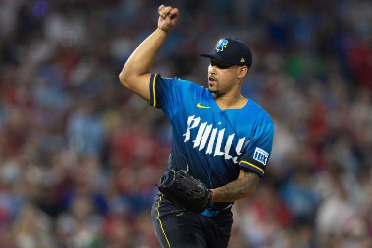 Closer takes manager’s number, gets first save with Phillies
