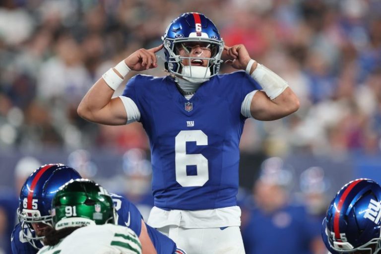Follow Giants vs Patriots live