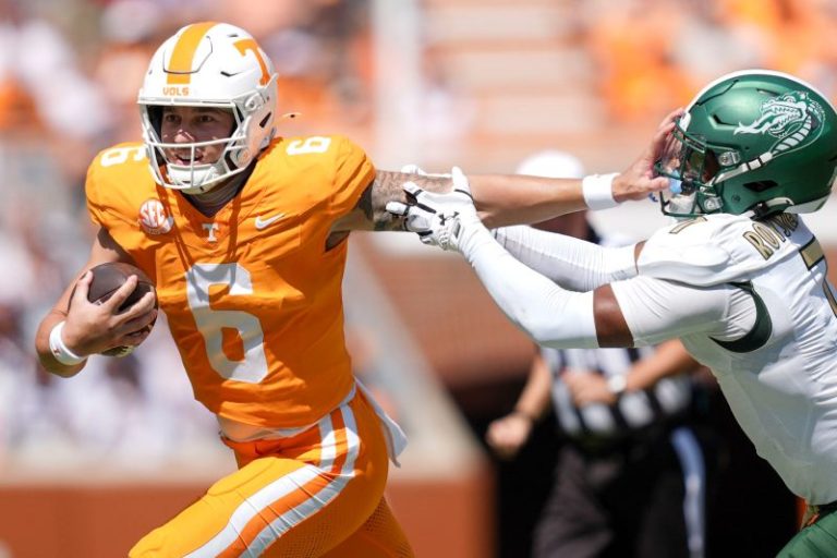 UAB defender stomps on Tennessee kicker’s foot after PAT