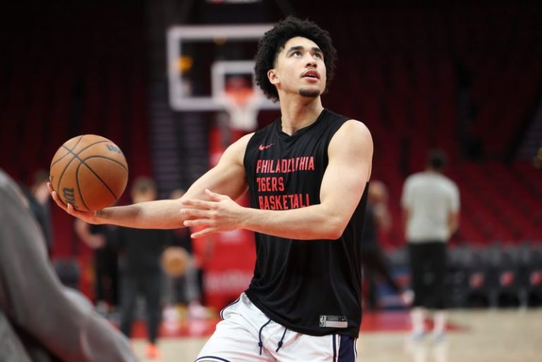 76ers guard tears thumb ligament during workout