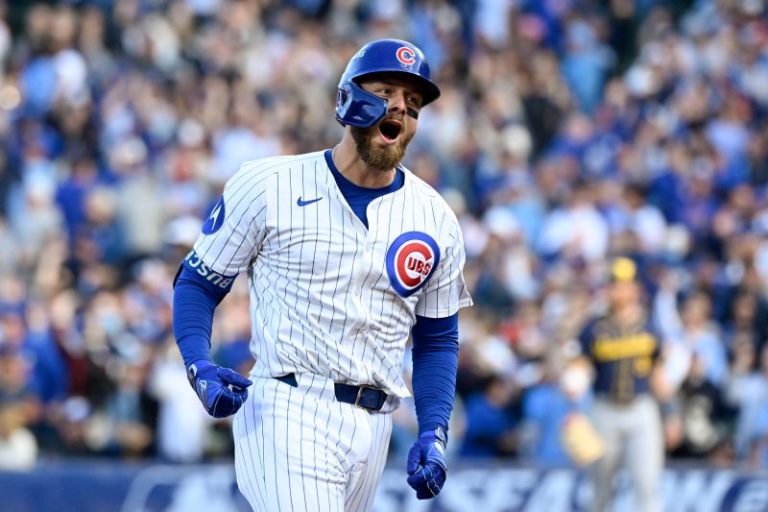 Cubs fight off elimination with Game 3 victory vs. Brewers: Highlights