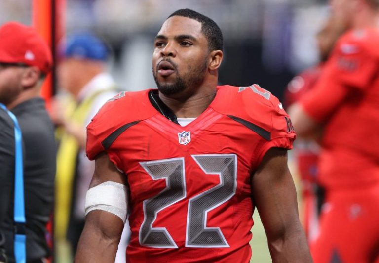 Death of former NFL RB Doug Martin under investigation, per reports