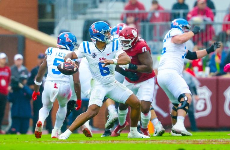 Bowl projections: College Football Playoff gets one lock team after Week 9