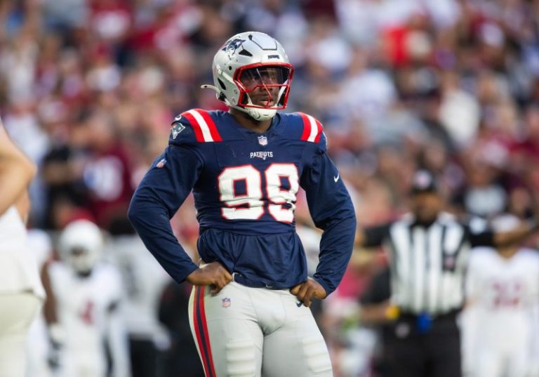 49ers trading for Patriots DE Keion White, per reports