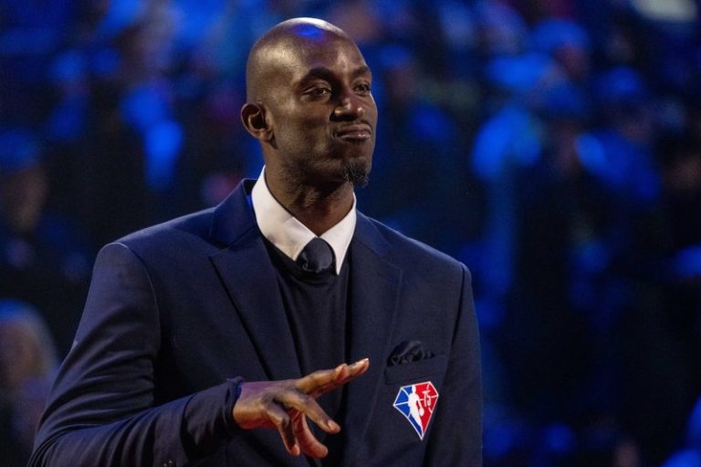 Kevin Garnett returns to Timberwolves in front office role