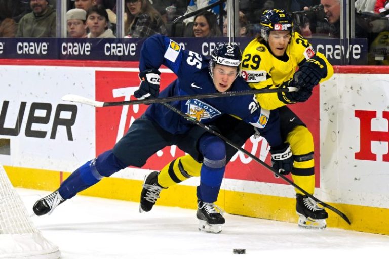 World juniors hockey semifinals: Sweden vs Finland live updates