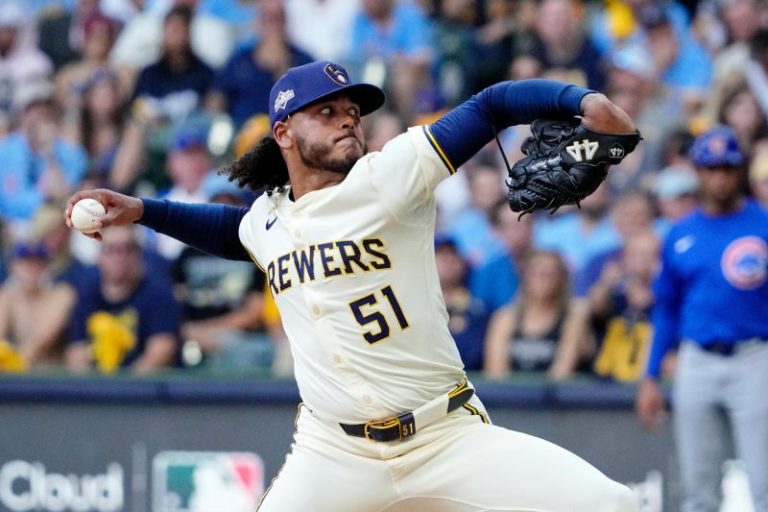 Brewers trade All-Star to Mets, who have rebounded with a flourish