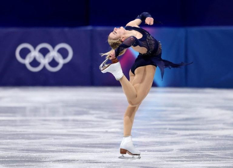 Amber Glenn apologizes for pressure put on Ilia Malinin to win Team event