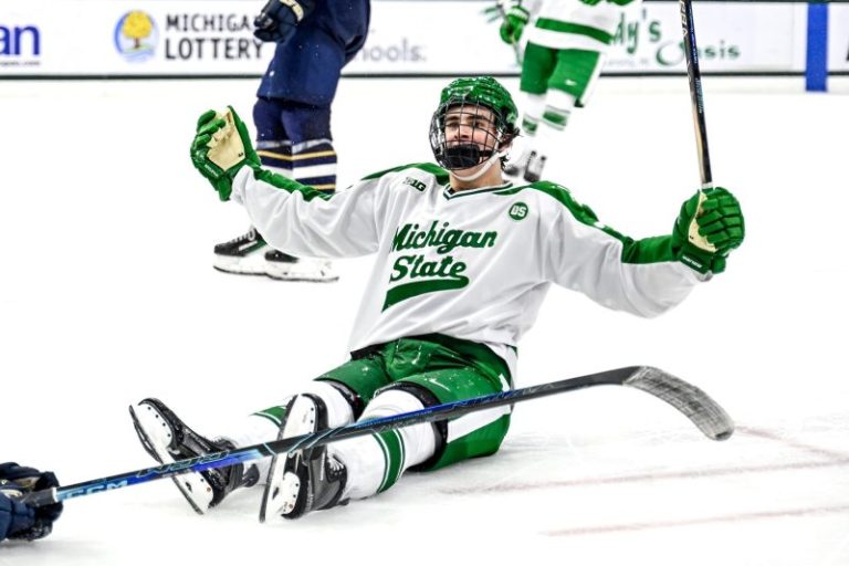 NCAA hockey power rankings: Michigan State takes top spot